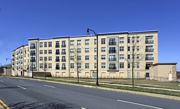 Majestic in Gaithersburg, MD - Building Photo - Building Photo