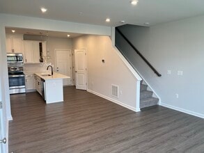 9279 Magellan Pkwy in Glen Allen, VA - Building Photo - Building Photo