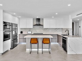 1101 River Reach Dr, Unit 302 in Fort Lauderdale, FL - Building Photo