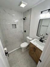 5340 Edsall Rd in Mound, MN - Foto de edificio - Building Photo