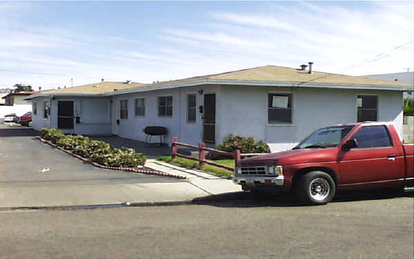 179-183 Garrett Ave in Chula Vista, CA - Building Photo