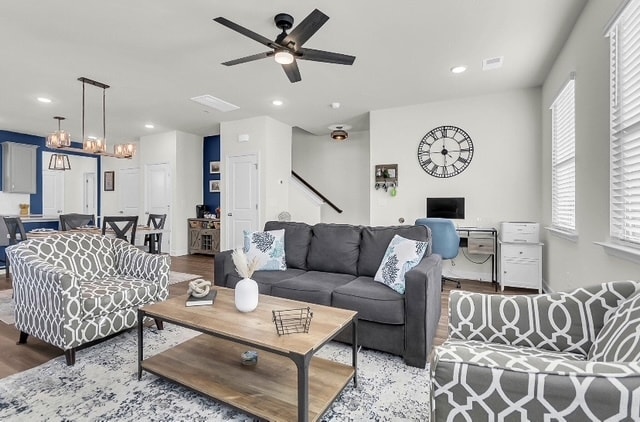 681 McLernon Trce in Johns Island, SC - Foto de edificio - Building Photo