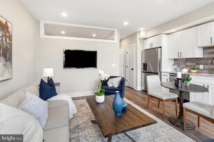 1924 N Front St in Philadelphia, PA - Building Photo