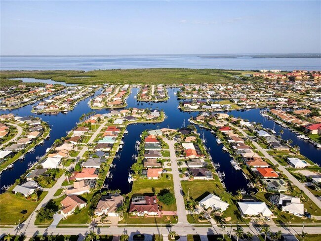 2500 Rio Lisbo Ct in Punta Gorda, FL - Building Photo - Building Photo