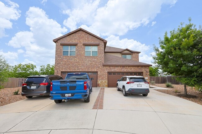 property at 426 Creekside Curve