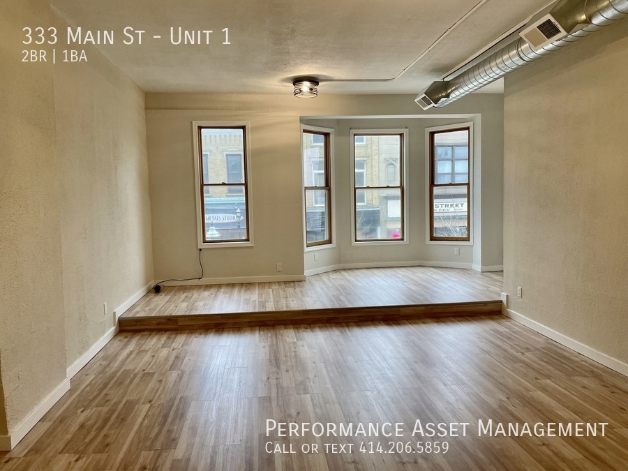 333 Main St in Racine, WI - Building Photo