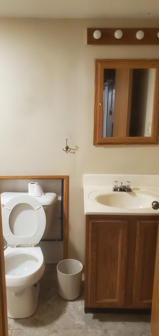 712 N 6th St in Seward, NE - Building Photo - Building Photo