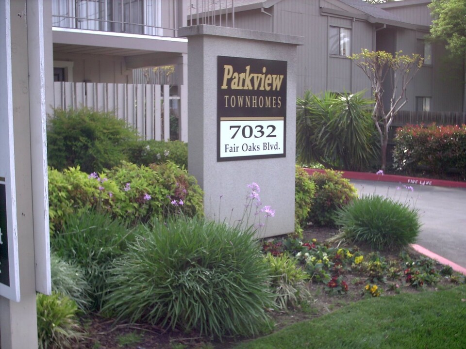 7032 Fair Oaks Blvd in Carmichael, CA - Foto de edificio