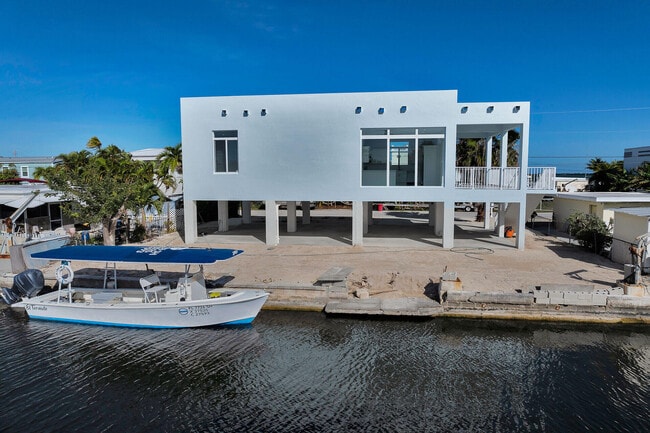 31368 Ave I in Big Pine Key, FL - Building Photo - Building Photo