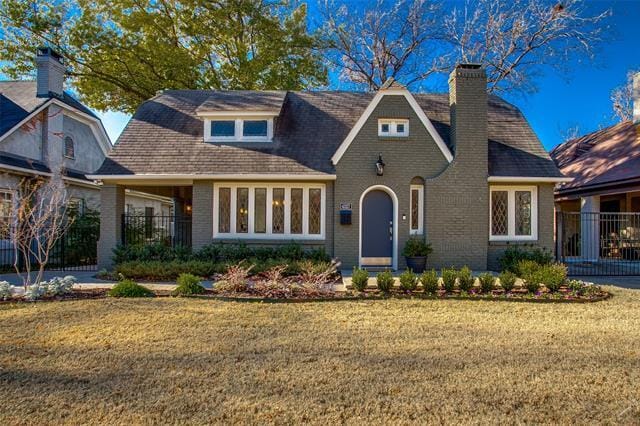 property at 4327 Vandelia St
