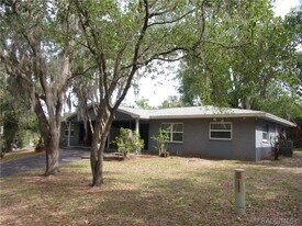 701 Emery St in Inverness, FL - Building Photo