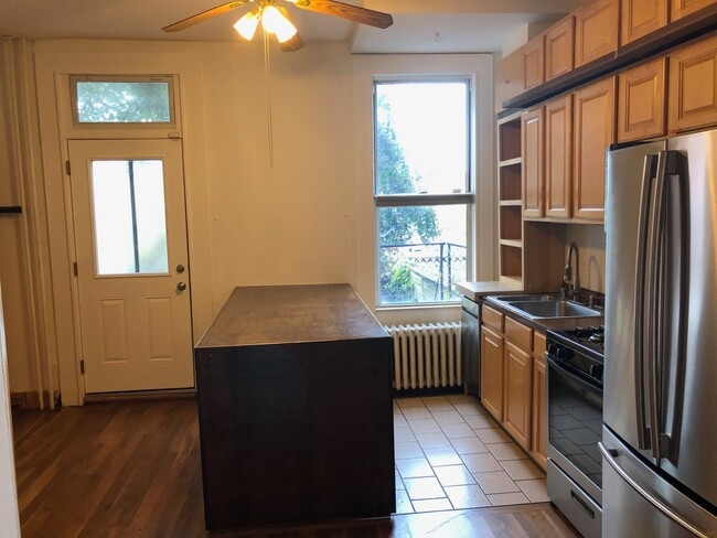 1212 Linden Pl NE, Unit Home in Washington, DC - Building Photo - Building Photo