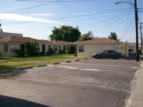 121-127 N Pennsylvania Ave in Glendora, CA - Building Photo - Building Photo