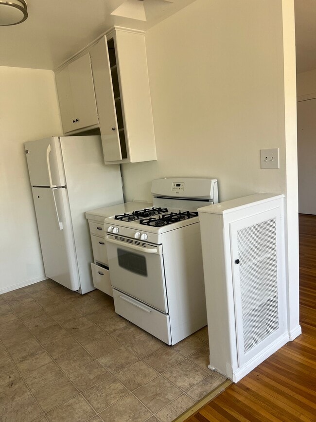 3426 Mentone Ave, Unit 7