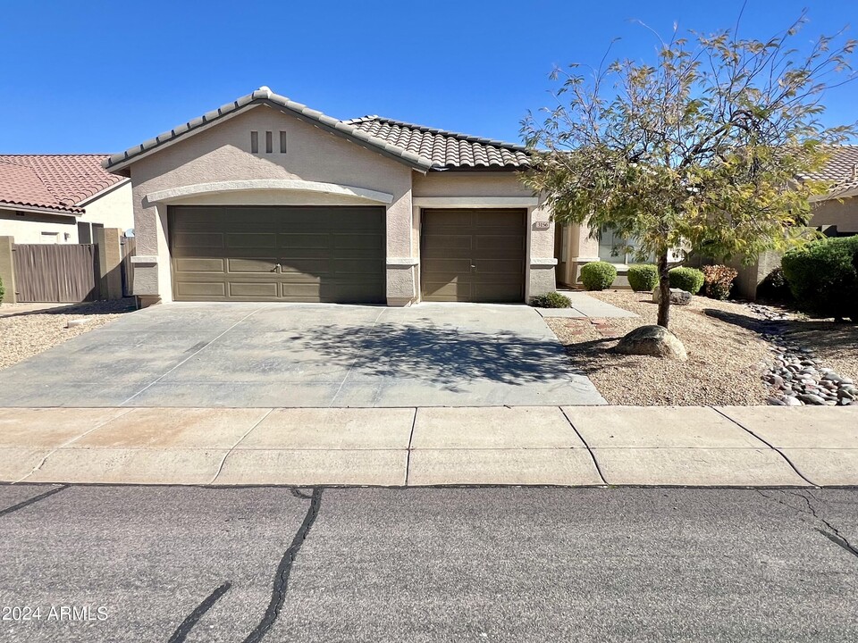 3156 W Whitman Dr in Anthem, AZ - Building Photo