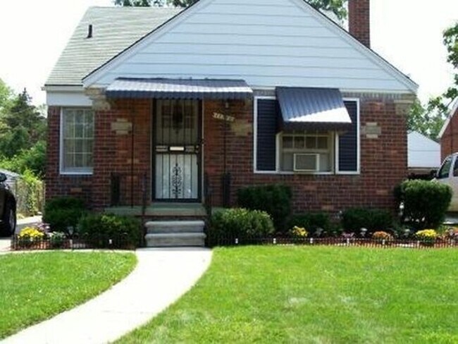 11742 Beaconsfield St in Detroit, MI - Building Photo - Building Photo