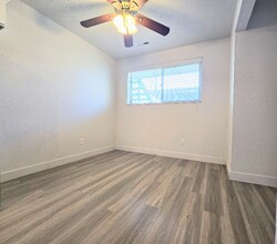 8707 S 620 E in Sandy, UT - Foto de edificio - Building Photo