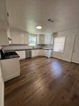 2409 23rd St, Unit Upstairs in Sacramento, CA - Building Photo