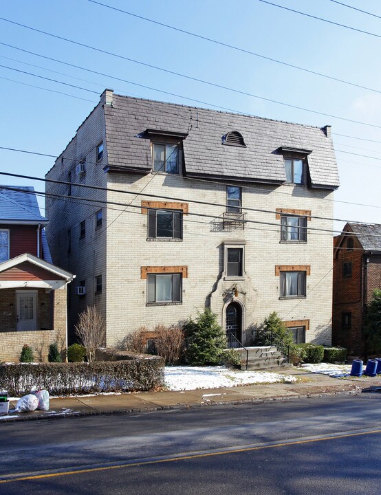 1311 S Braddock Ave in Pittsburgh, PA - Building Photo