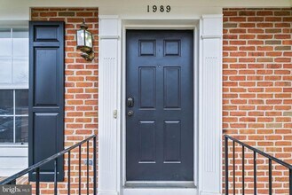 1989 Bowline Loop in Woodbridge, VA - Building Photo - Building Photo