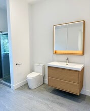 3 Side Cut Rd in Redding, CT - Foto de edificio - Building Photo