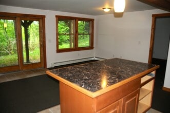 612 Sylvan Park Rd, Unit 612A in Stowe, VT - Foto de edificio - Building Photo