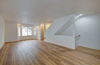 4452 NE Nicholson Loop in Vancouver, WA - Building Photo - Building Photo