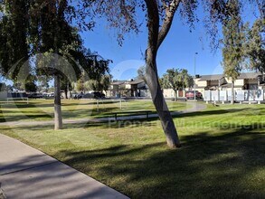 3646 N 69th Ave in Phoenix, AZ - Foto de edificio - Building Photo