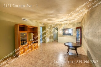 2121 Collier Ave in Ft. Myers, FL - Building Photo - Building Photo