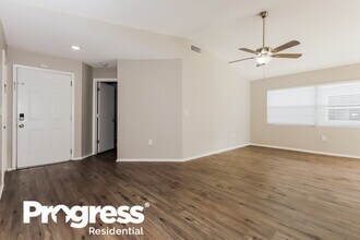1433 Thistledown Dr in Brandon, FL - Foto de edificio - Building Photo