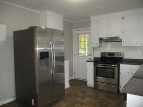 6430 Waldos Beach Rd in Fayetteville, NC - Building Photo - Building Photo