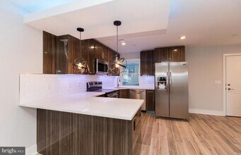 2564 Frankford Ave in Philadelphia, PA - Building Photo - Building Photo