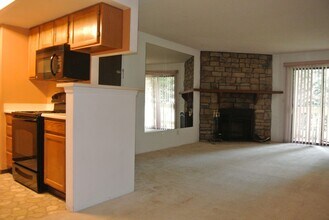 8335 S Fairmount Dr in Denver, CO - Building Photo - Building Photo