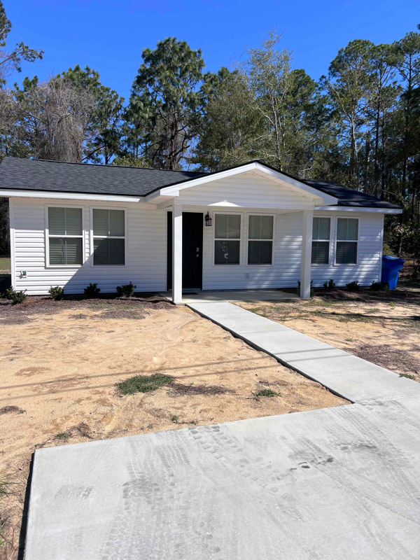 114 N Deborah Cir in Jesup, GA - Foto de edificio - Building Photo