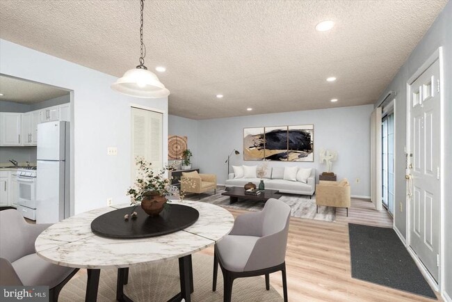 110 Versailles Ct in Hamilton Township, NJ - Building Photo - Building Photo