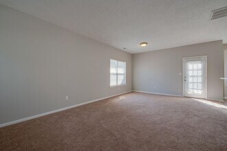 850 Worcester Way in Newport News, VA - Building Photo - Building Photo