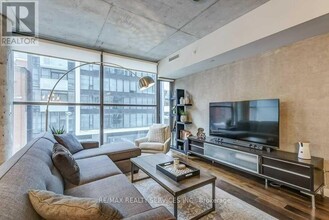 25-425 Oxley St in Toronto, ON - Building Photo - Building Photo