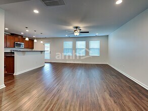 422 Lions Den Dr in Pooler, GA - Foto de edificio - Building Photo