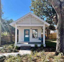 711 N 10th Ave in Pensacola, FL - Building Photo