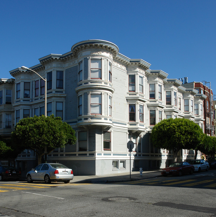 662 Clayton St in San Francisco, CA - Building Photo