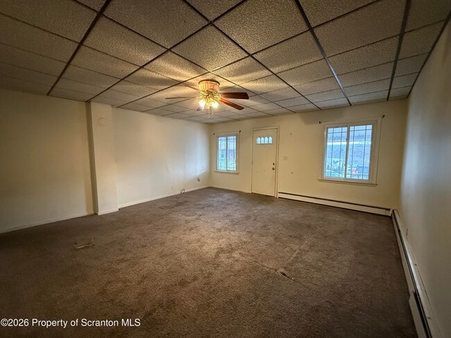 947 Carmalt St in Dickson City, PA - Building Photo - Building Photo