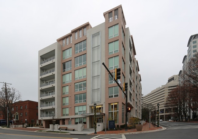 The Lauren Residences in Bethesda, MD - Foto de edificio - Building Photo