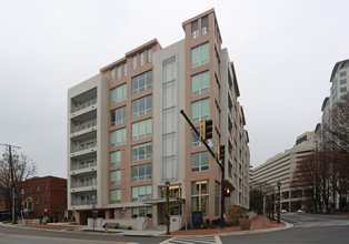 The Lauren Residences in Bethesda, MD - Building Photo - Building Photo