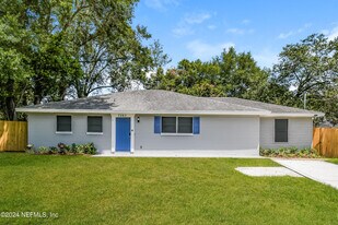 7263 Eudine Dr N in Jacksonville, FL - Building Photo