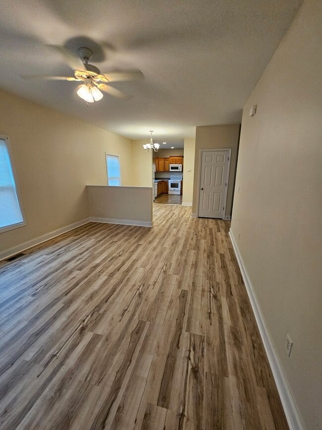 3050 Pauline Ln