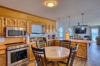 448 Ocean Dr in North Topsail Beach, NC - Building Photo - Building Photo