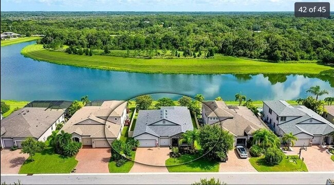 property at 727 129th St NE