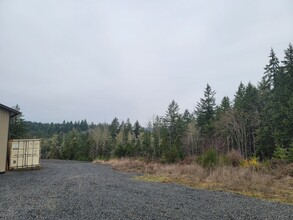 40224 Reuben Leigh Rd in Lowell, OR - Foto de edificio - Building Photo