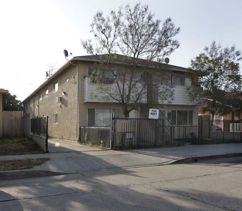 6736 Beck Ave in North Hollywood, CA - Building Photo