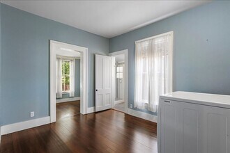 1238 Versailles Ave in Alameda, CA - Building Photo - Building Photo